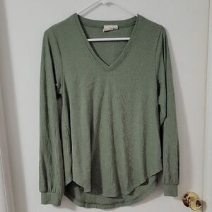White Crow Olive V-Neck Long Sleeve Top